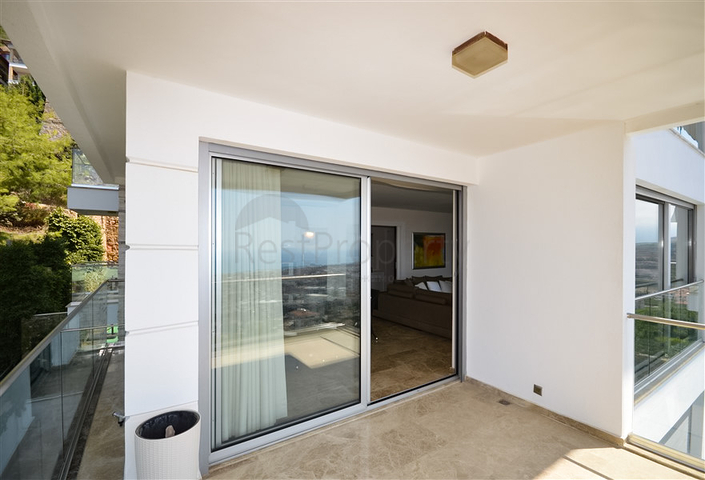 Шикарная квартира с видовыми характеристиками на Аланийское побережье