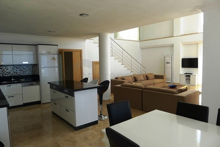 Вилла с 5-ю спальнями в курортном городе Каш