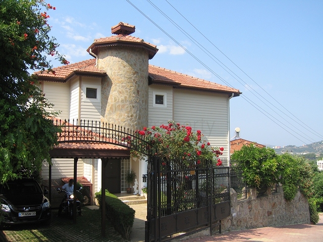 Вилла 4+1 от владельца в престижном районе Оба