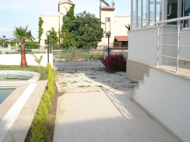 Напрямую от собственника продается вилла 4+1 с бассейном