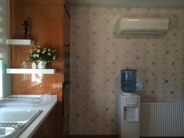 Квартира с мебелью с  3 спальнями в  самом центре  Лары, Анталия