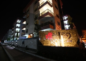 Квартира 1+1 на аренду в Анталии Site Rose