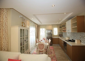 Квартира 1+1 на аренду в Анталии Site Rose