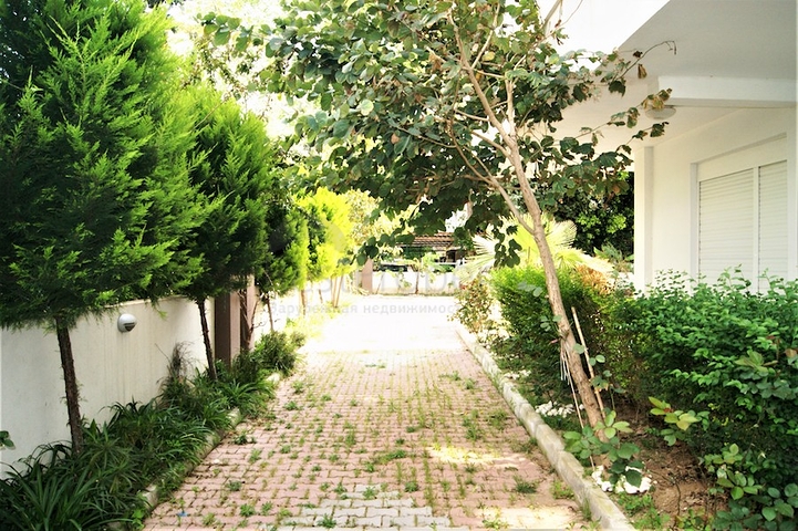 Квартира 1+1 с мебелью в Лимане Коньяалты 350 м до моря