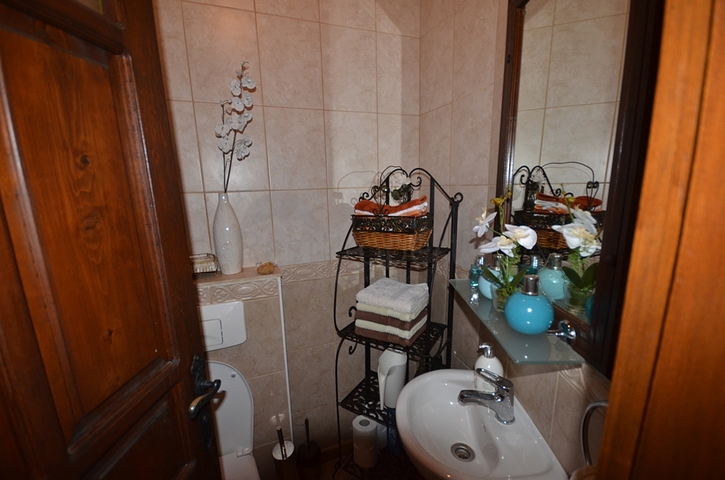 Исторический особняк в средневековой аланийской крепости