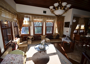 Исторический особняк в средневековой аланийской крепости