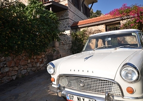 Исторический особняк в средневековой аланийской крепости