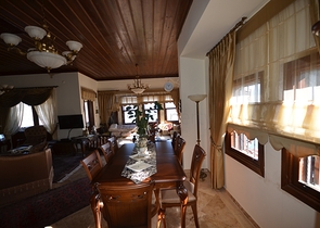 Исторический особняк в средневековой аланийской крепости