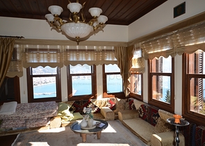 Исторический особняк в средневековой аланийской крепости