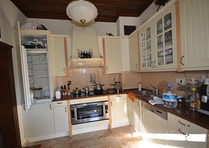 Исторический особняк в средневековой аланийской крепости