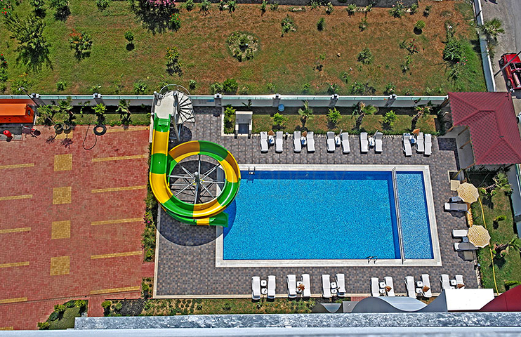 Современный жилой комплекс всего в 250 метрах от моря