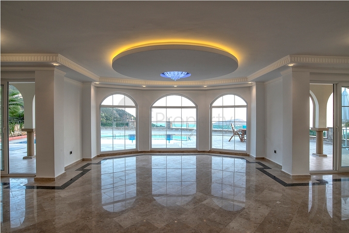 Шикарные виллы с личным бассейном и видом на море