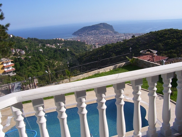 Шикарные виллы с личным бассейном и видом на море