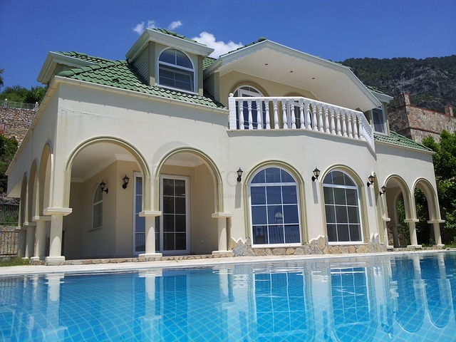 Шикарные виллы с личным бассейном и видом на море