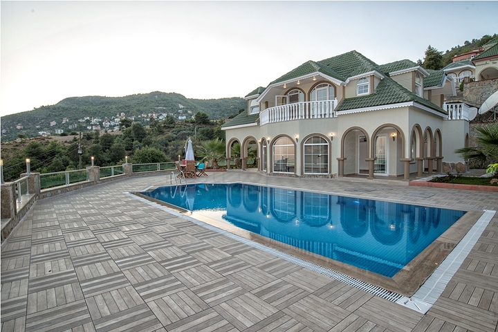 Шикарные виллы с личным бассейном и видом на море