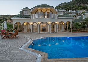 Шикарные виллы с личным бассейном и видом на море