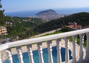 Шикарные виллы с личным бассейном и видом на море