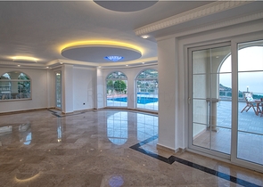 Шикарные виллы с личным бассейном и видом на море