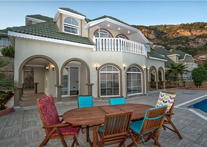 Шикарные виллы с личным бассейном и видом на море