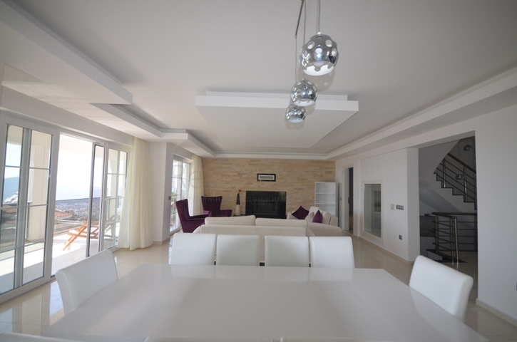 Шикарный особняк 5+2 в Фетхие