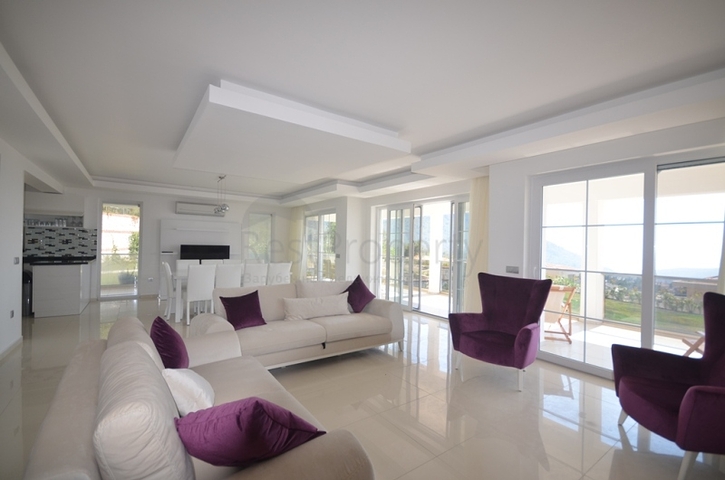 Шикарный особняк 5+2 в Фетхие