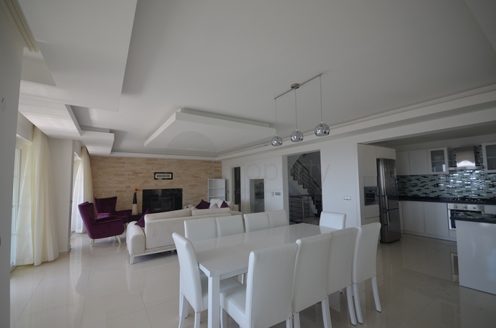 Шикарный особняк 5+2 в Фетхие