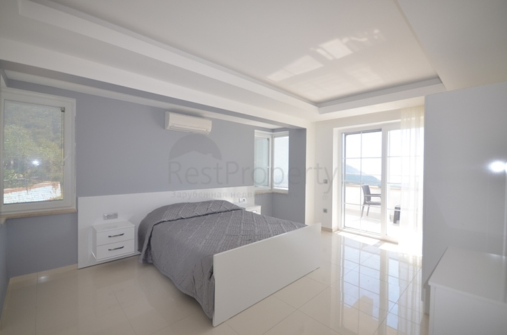 Шикарный особняк 5+2 в Фетхие