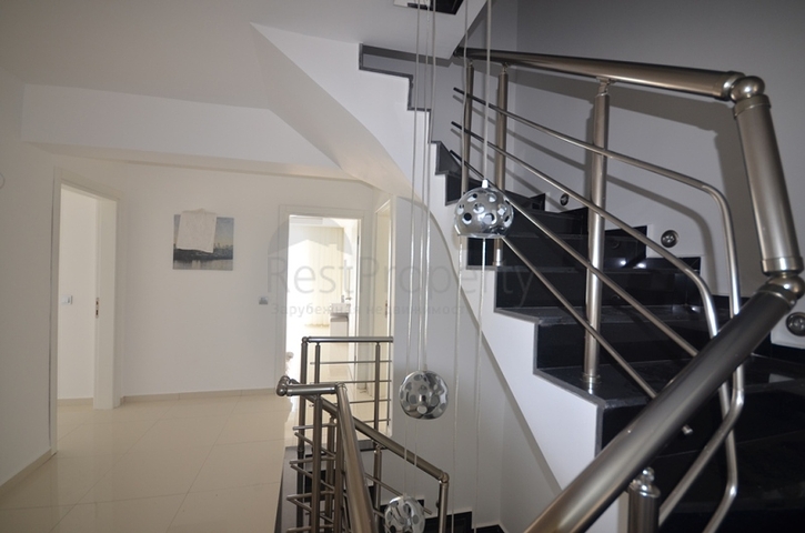 Шикарный особняк 5+2 в Фетхие