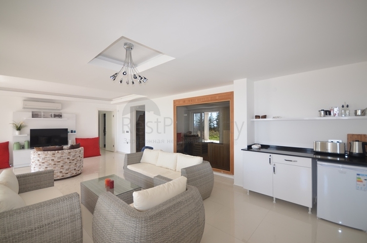 Шикарный особняк 5+2 в Фетхие