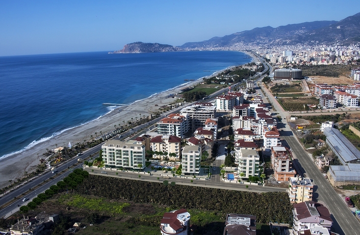 Современный комплекс в Кестеле на первой линии  Современный комплекс в Кестеле на первой линии