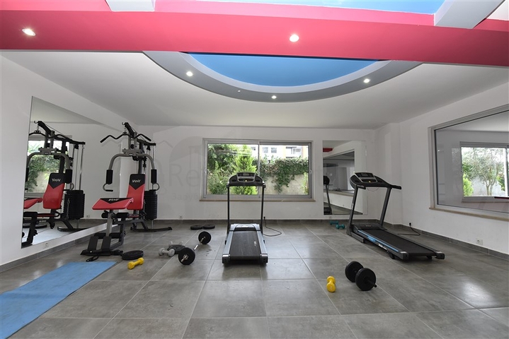 Современный комплекс в Кестеле на первой линии  Современный комплекс в Кестеле на первой линии