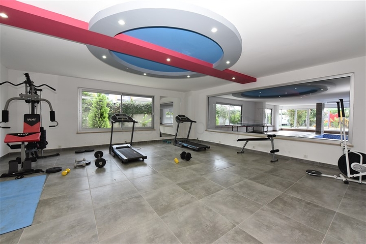 Современный комплекс в Кестеле на первой линии  Современный комплекс в Кестеле на первой линии