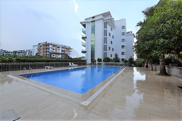 Современный комплекс в Кестеле на первой линии  Современный комплекс в Кестеле на первой линии