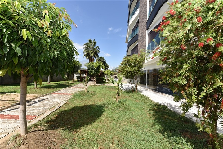 Современный комплекс в Кестеле на первой линии  Современный комплекс в Кестеле на первой линии