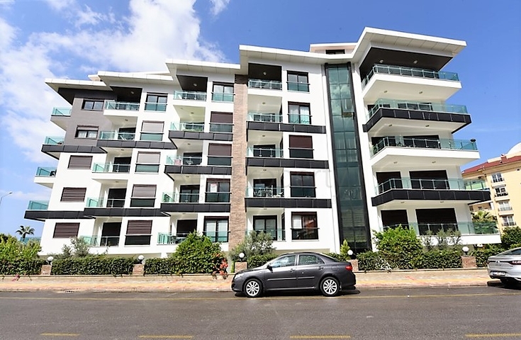 Современный комплекс в Кестеле на первой линии  Современный комплекс в Кестеле на первой линии