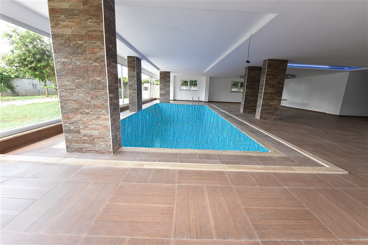 Современный комплекс в Кестеле на первой линии  Современный комплекс в Кестеле на первой линии