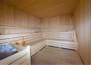 Современный комплекс в Кестеле на первой линии  Современный комплекс в Кестеле на первой линии