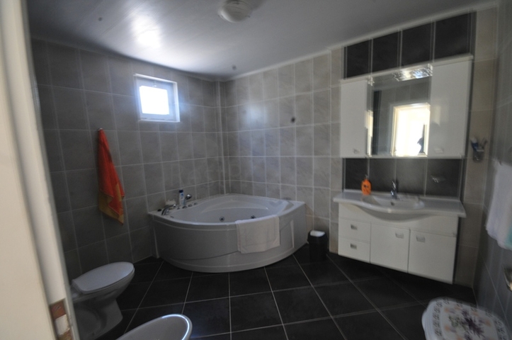 Меблированная вилла 4+1 на продажу в Сейдикемер Фетхие.