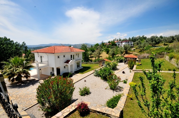 Меблированная вилла 4+1 на продажу в Сейдикемер Фетхие.