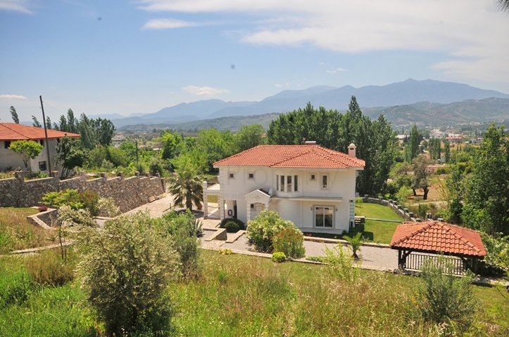 Меблированная вилла 4+1 на продажу в Сейдикемер Фетхие.