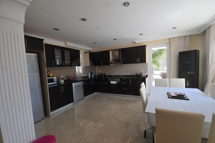 Меблированная вилла 4+1 на продажу в Сейдикемер Фетхие.