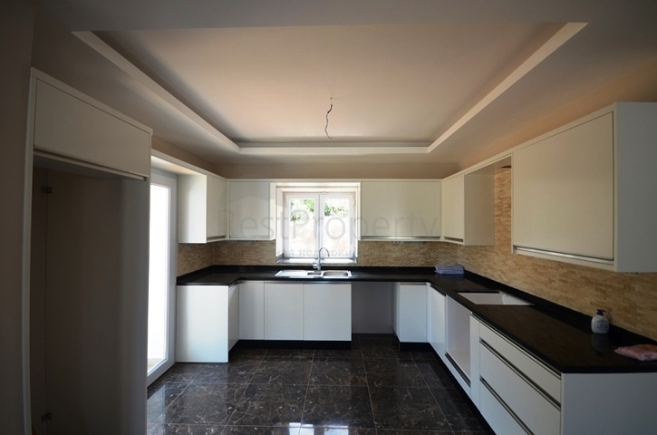 Роскошная частная вилла 4+1 В Оваджык