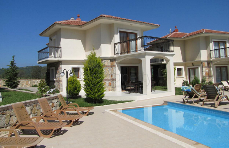 Отдельная вилла с общим бассейном в  Хисароню,Фетхие