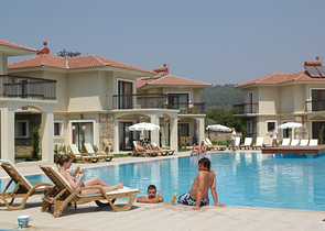 Отдельная вилла с общим бассейном в  Хисароню,Фетхие