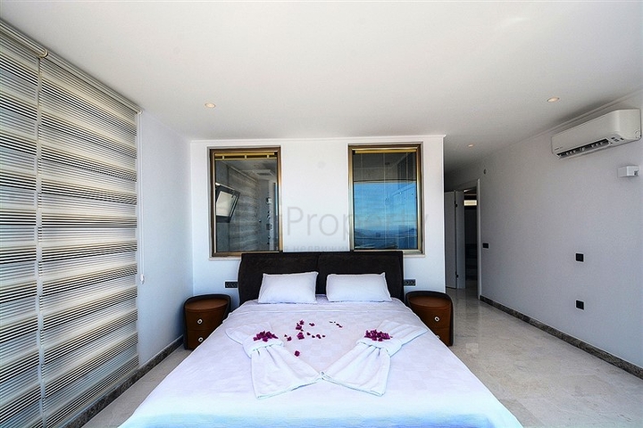 Частная вилла 5+1 в Калкане с видом на море и острова