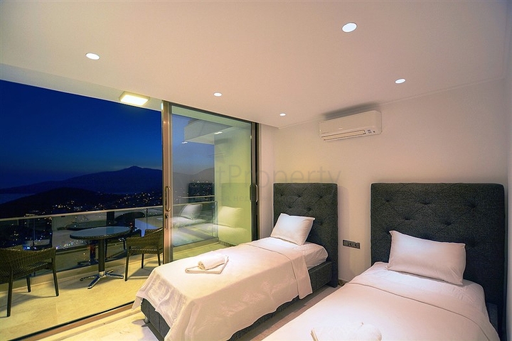 Частная вилла 5+1 в Калкане с видом на море и острова