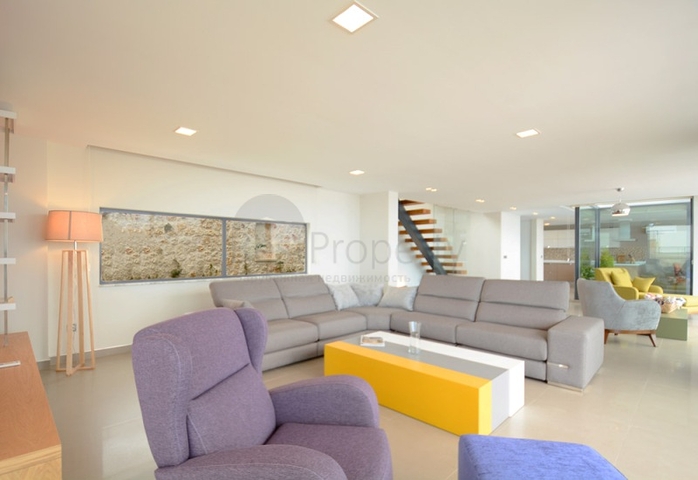 Очаровательная вилла с видом на море в Калкане