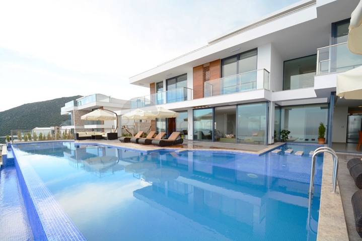 Очаровательная вилла с видом на море в Калкане