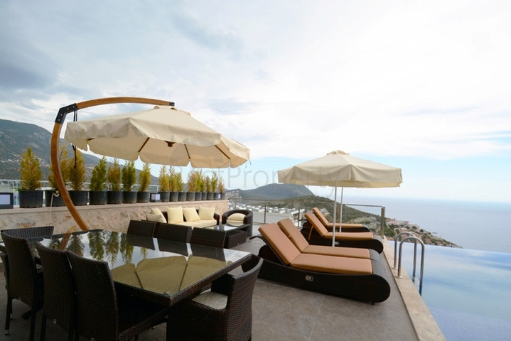 Очаровательная вилла с видом на море в Калкане