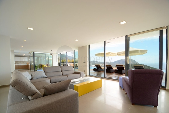 Очаровательная вилла с видом на море в Калкане